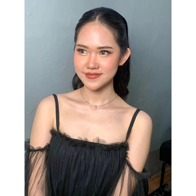 Makeup Artist by Azti